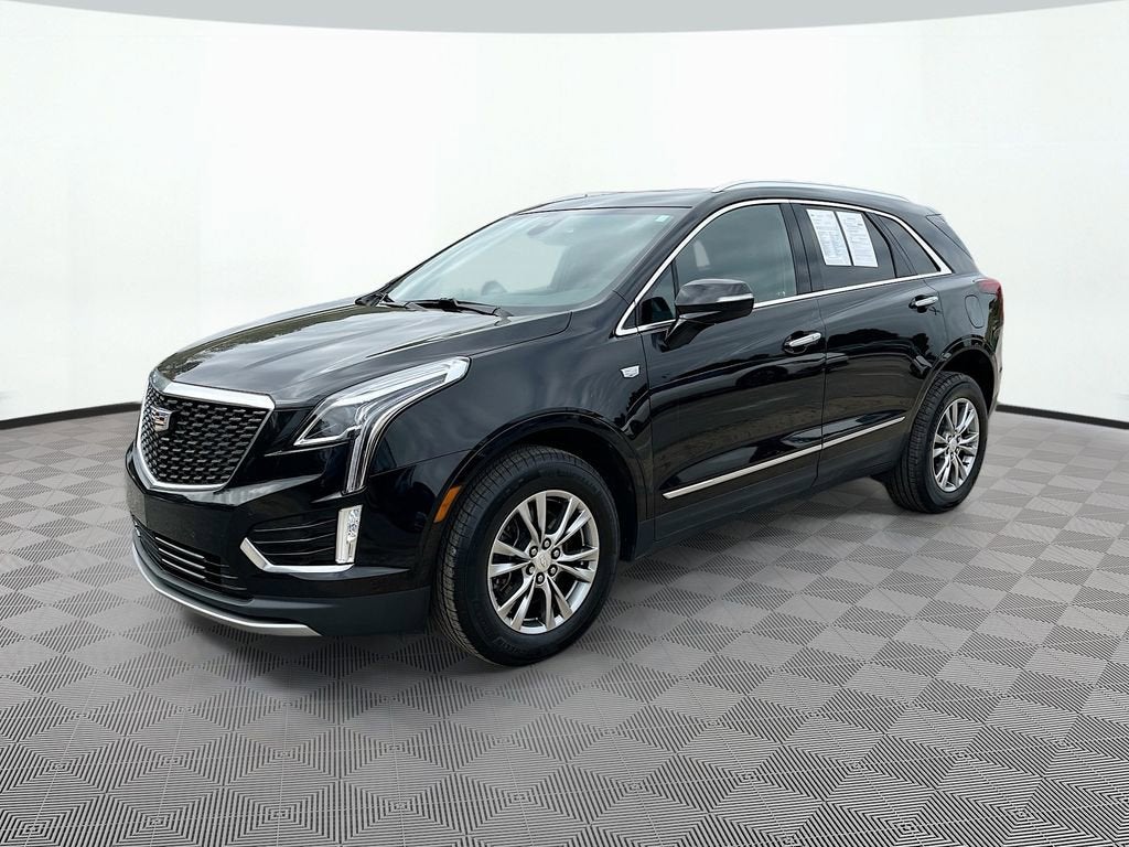 2021 Cadillac XT5 Premium Luxury in Stellar Black Metallic — front three-quarter view